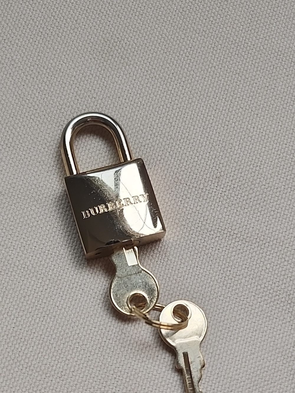 Burberry Padlock Keychain in Gold